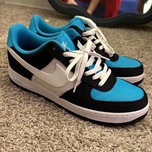 Size 11.5 Nike air forces